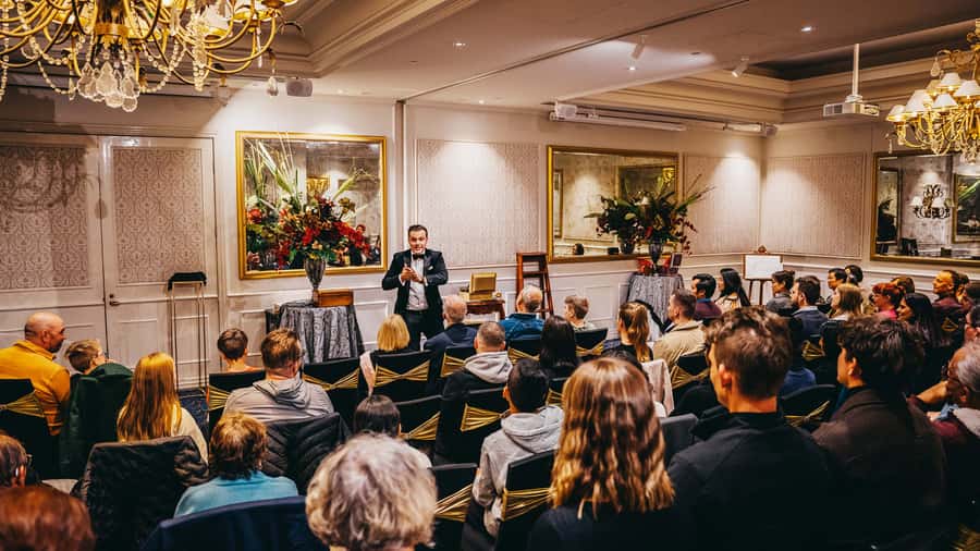 Impossible Occurrences - Melbourne Magic Show - The 80-Minute Flow, Plus What to Do With Your Eyes