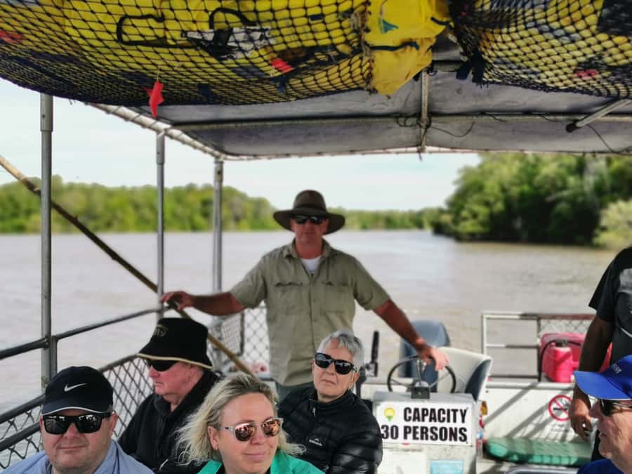 Jumping Croc Cruise, Berry Springs,Fogg Dam & Humpty Doo Pub - Should you book this Jumping Croc Cruise day tour?