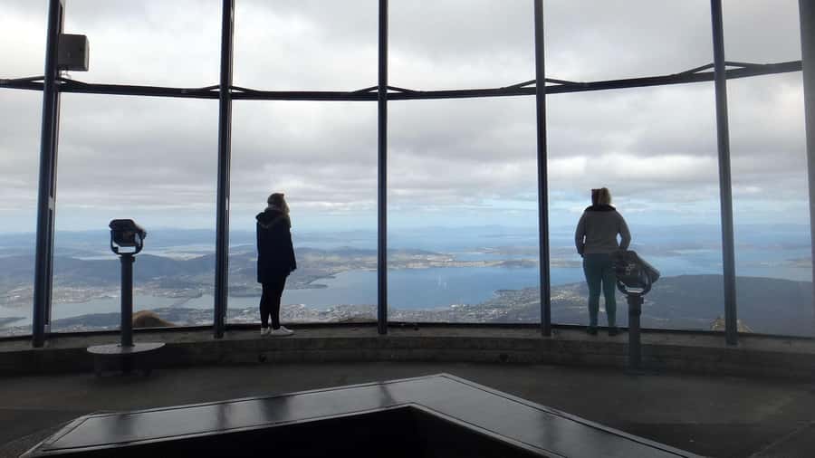 Kunanyi & Mt Wellington Explorer Bus: One-Way Bus Pass - Walking down to Hobart: 13.6 km of views, and a real knee test