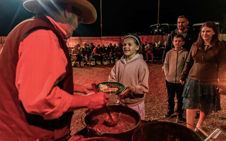 Longreach: Sunset Paddlewheeler Cruise, Show and Dinner - Who this suits best, and who should think twice