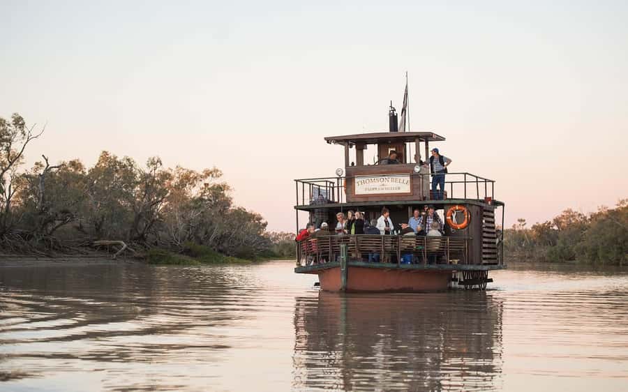 Longreach: Sunset Paddlewheeler Cruise, Show and Dinner - On the Thomson River: the Thomson Belle cruise and skipper commentary