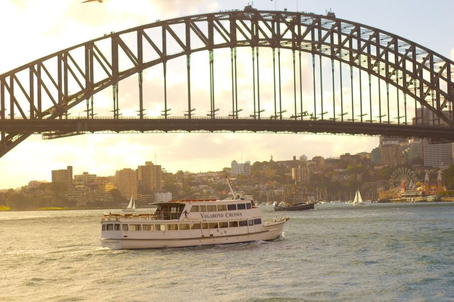 Lunch Cruise with Live Jazz on Sydney Harbour - Licensed bar and drink value: what’s included and what costs extra