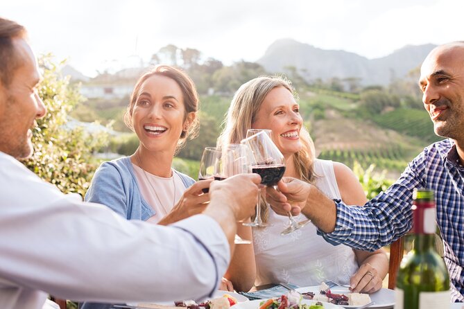 Luxury Hunter Valley Wildlife & Wine Tasting Tour from Sydney - Walkabout Wildlife Sanctuary: koalas, kangaroos, and the ranger-led reality check