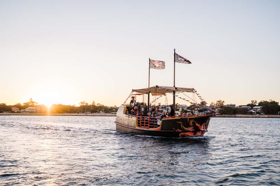 Mandurah: 1.5 Hour Sundowner Cruise - Key things that make this cruise worth your time