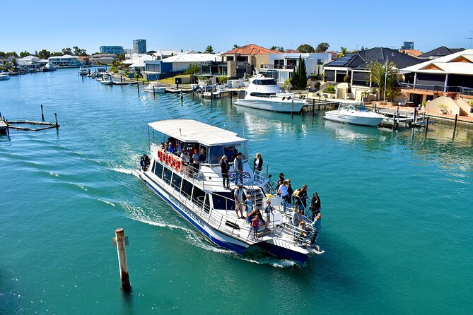 Mandurah Dolphin Cruise and Views - Mandurah Estuary dolphin watching, with a real guarantee
