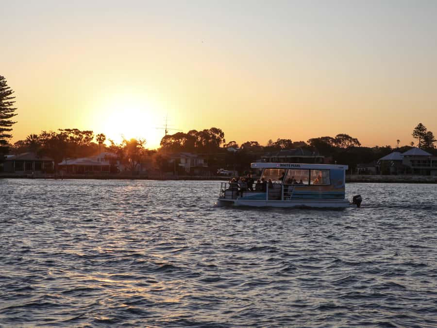 Mandurah: Sunset Cruise - Who should book this Mandurah sunset cruise and who might skip it