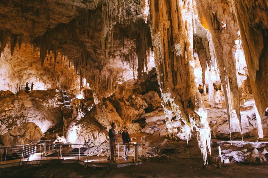 Margaret River: Self-Guided Audio Tour of Mammoth Cave - Entering Mammoth Cave with a self-guided MP3 plan