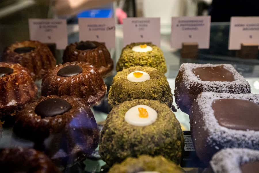 Melbourne: 3-Hour Foodie Discovery Walking Tour - Viewpoints in the middle: when the walk becomes real sightseeing