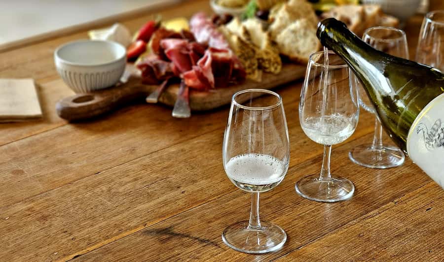 Melbourne: Boutique Phillip Island Wine, Dine & Penguin Tour - Phillip Island Winery tasting, grazing platter, and wood-fired lunch