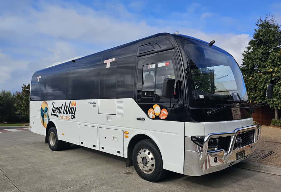 Melbourne: Boutique Phillip Island Wine, Dine & Penguin Tour - Cowes free time, then the Koala Conservation Reserve upgrade if it’s your priority