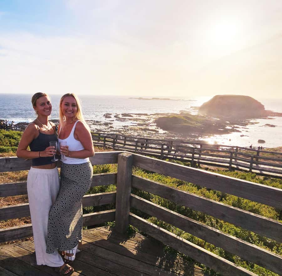 Melbourne: Boutique Phillip Island Wine, Dine & Penguin Tour - Flynns Beach, The Nobbies clifftop walk, and wildlife you might actually see