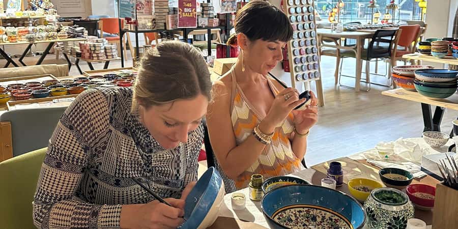 Melbourne: Ceramic Plates & Bowls Paint and Sip Classes - Quick Tips So You Walk Out Happy With Your Ceramic