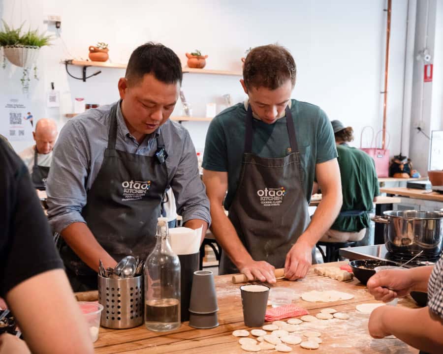 Melbourne: Chinese Dumpling Cooking Class with a Drink - Quick hits