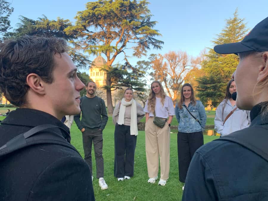 Melbourne: City Highlights Guided Walking Crime Tour - Bank Robbery Shenanigans, Exorcisms, and Scandal Stories