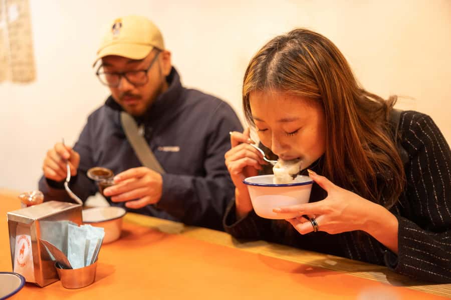 Melbourne: City Laneways Progressive Dinner and Drink - Where the tour starts, and how you’ll find your guide