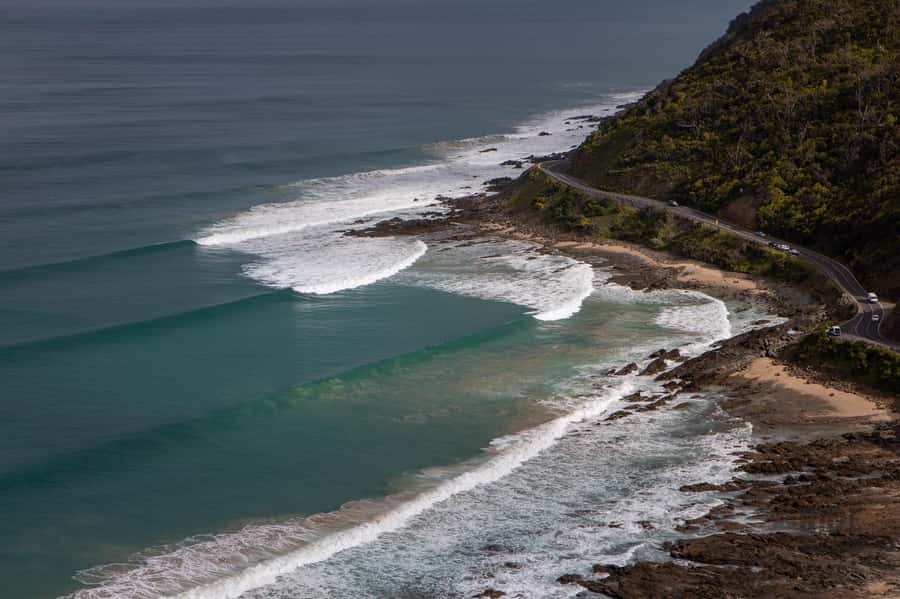 Melbourne: Great Ocean Road & Wildlife Tour for Backpackers - Twelve Apostles: boardwalk views and first-impression cliff drama