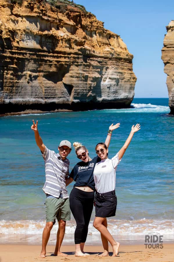 Melbourne: Great Ocean Road & Wildlife Tour for Backpackers - Gibson Steps beach time for scale and mood