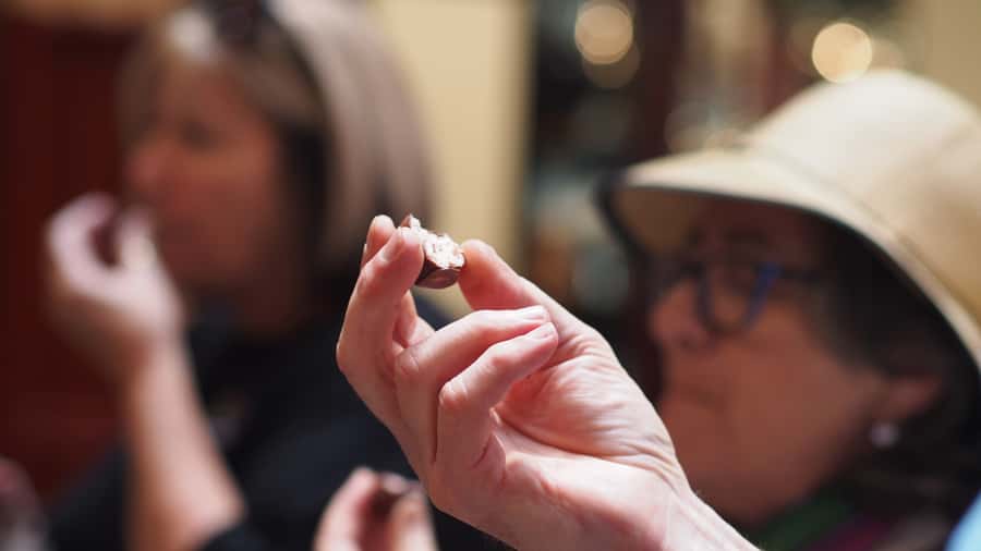 Melbourne: Guided Chocolate Walking Tour of the city - A Smart 2-Hour Walk Through Arcades and Laneways