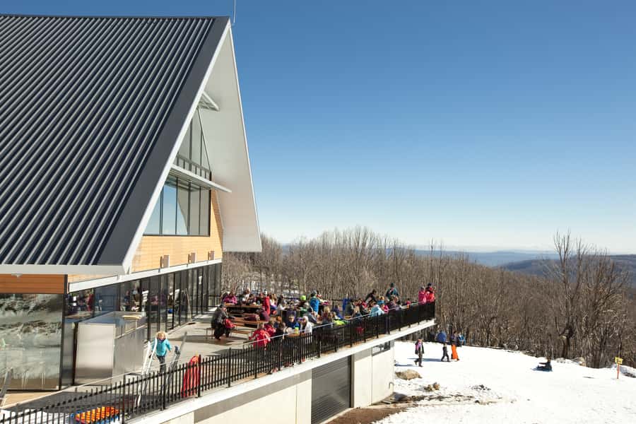 Melbourne: Lake Mountain Snow & Waterfalls Guided Tour - Getting there: Old Melbourne Gaol, a morning bus, and a Healesville break