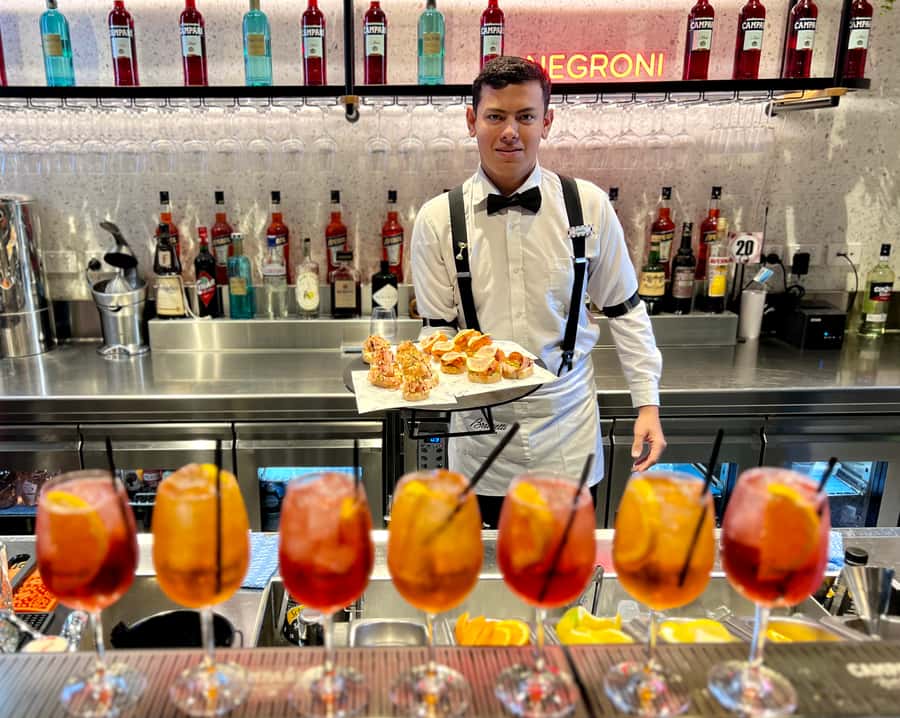 Melbourne: Laneways Food Tour with 8 Authentic Tastings - Indigenous Australian bite, then Roma-style focaccia