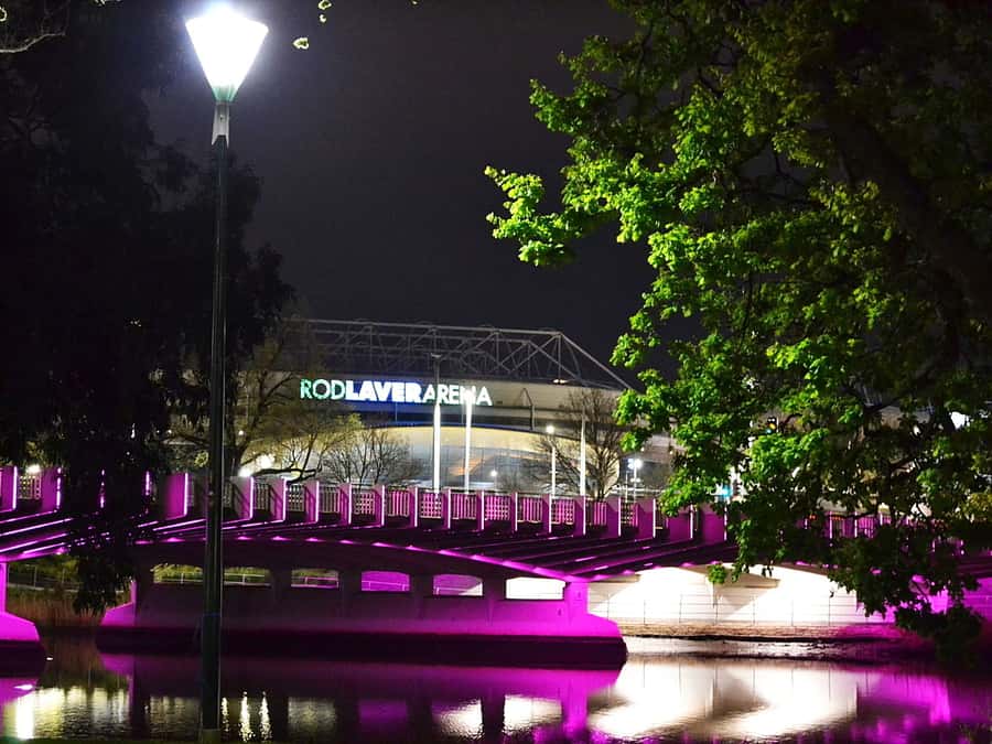 Melbourne: Nighttime Private City Tour with Transfer & Stops - Melbourne CBD cruise: Collins Street glow and the main-street vibe