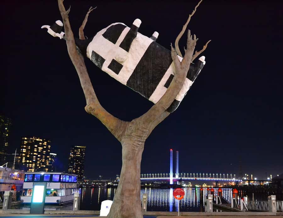 Melbourne: Nighttime Private City Tour with Transfer & Stops - The Coode Road photo stop: port-area atmosphere for night photos