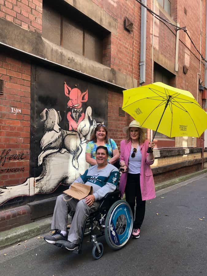Melbourne: Original Lanes & Arcades Walk (max 8 guests only) - A typical Melbourne tram ride to a hidden spot
