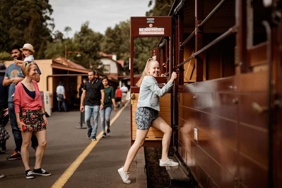Melbourne: Penguin Parade Tour with Puffing Billy Train Ride - Morning logistics in Melbourne: pick-ups that actually matter