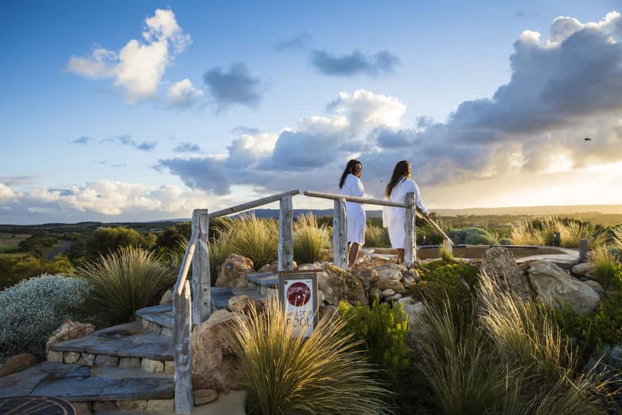 Melbourne: Peninsula Hot Springs Early Bathing & Scenic Tour - Early Entry Peninsula Hot Springs, Then Arthurs Seat Views