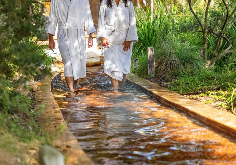 Melbourne: Peninsula Hot Springs with Lunch and Wine - Where to meet (and how not to miss the start)