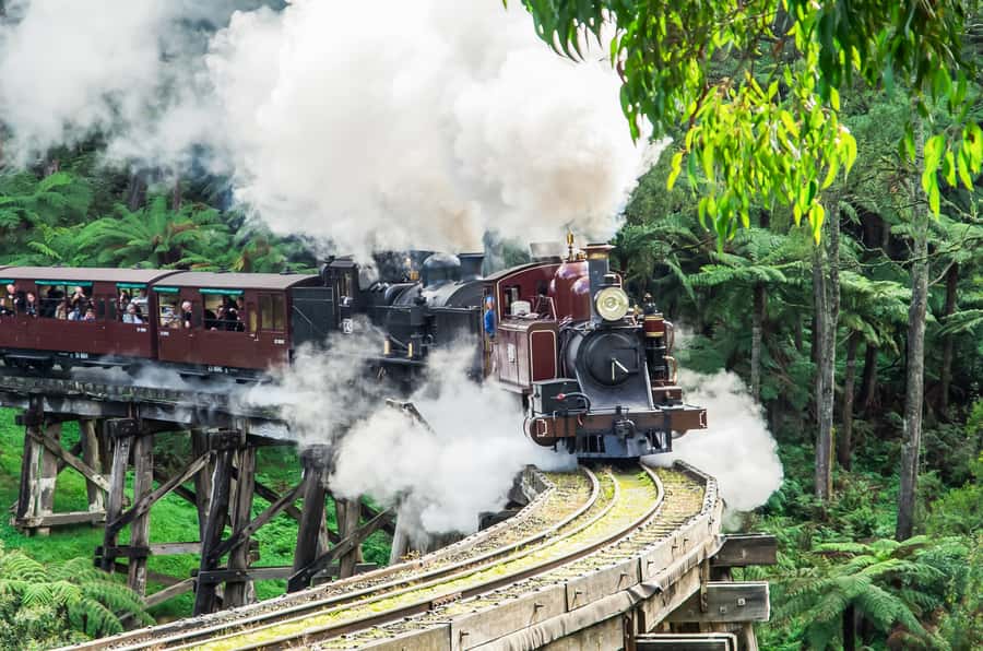 Melbourne: Puffing Billy & Healesville Sanctuary Scenic Tour - The Yarra Valley Chocolaterie Finish: Small Time, Big Reward