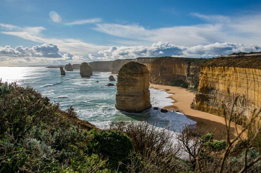 Melbourne: Reverse Great Ocean Road 12 Apostles with Lunch - The reverse route: early 12 Apostles and Loch Ard Gorge first