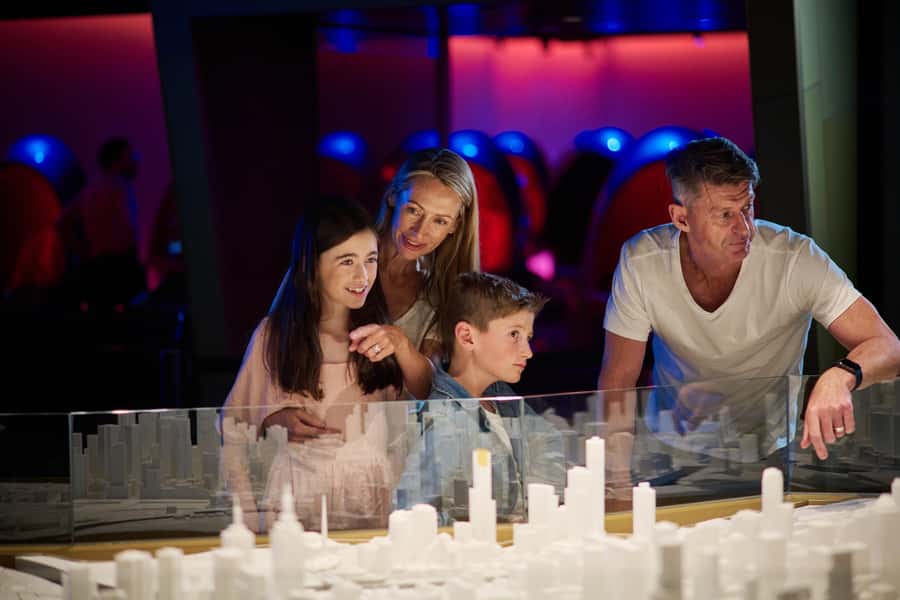 Melbourne Skydeck Ultimate Experience - From admissions desk to 88th floor: how the day flows