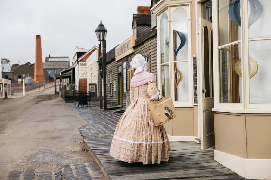 Melbourne: Sovereign Hill 'A Touch of Gold' Ballarat Tour - What to Bring and Wear for a Day Outdoors