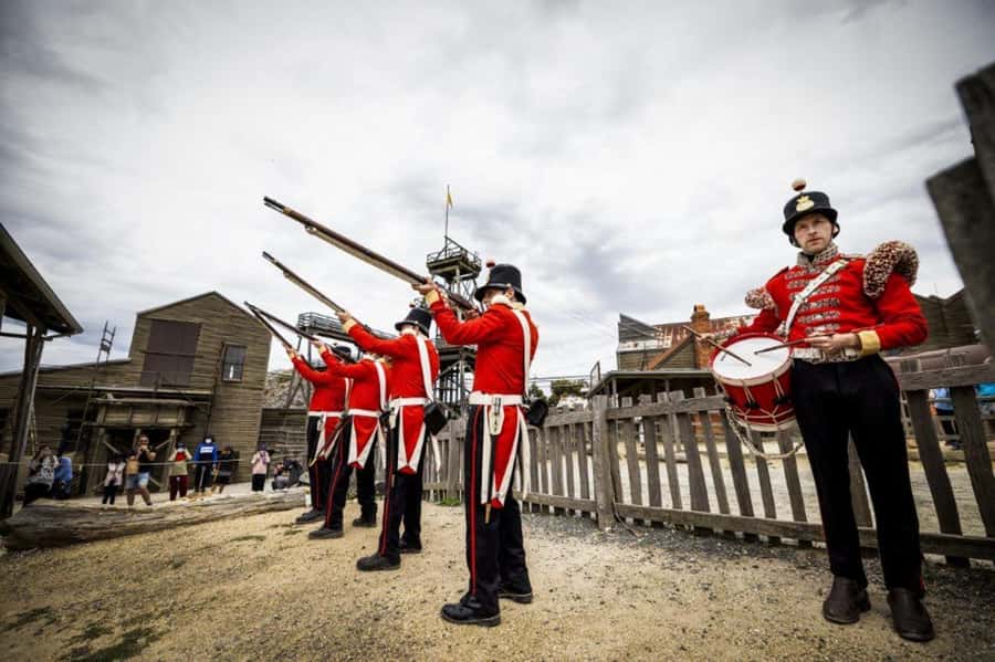 Melbourne: Sovereign Hill, Eureka Centre & Melbourne Skydeck - Key things that make this day trip work