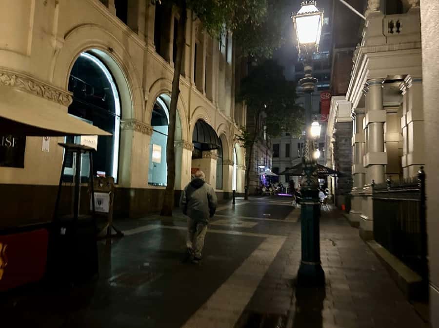 Melbourne: Spirits and Ales Haunted Pub Walking Tour - Why Spirits and Ales works better than a generic ghost walk