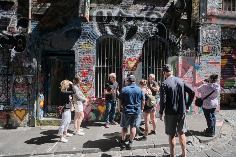 Melbourne: Street Art Walking Tour with a Street Artist - Refreshments after the walk, and why the food matters