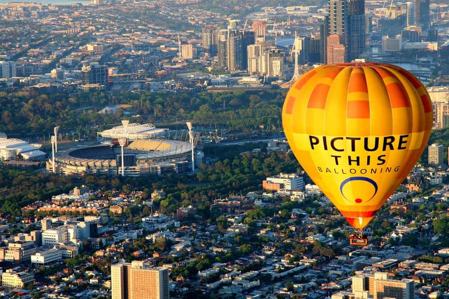 Melbourne: Sunrise Hot Air Balloon Experience with Breakfast - Spotting Melbourne From Above: MCG, Flinders Street, Southern Cross, Eureka