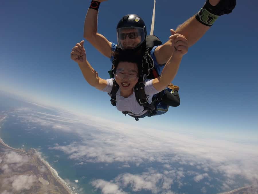 Melbourne: Tandem Skydive over Great Ocean Road + Transfer - Safety, instructors, and the comfort level you should expect