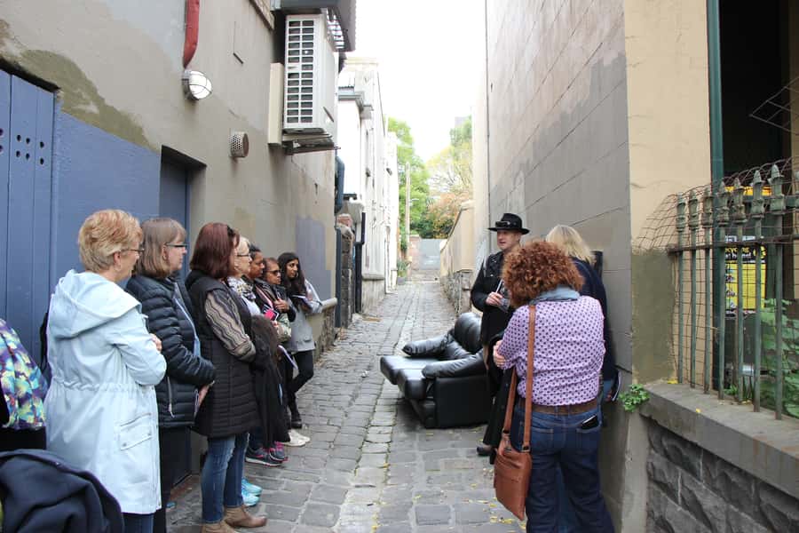 Melbourne: True Crime Walking Tour of Fitzroy - Gangland wars and murder sites, with the case explained on foot