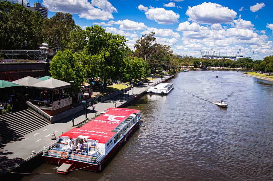 Melbourne: Yarra River Sightseeing Cruise - Live English Commentary: Captains, Guides, and Fun Facts