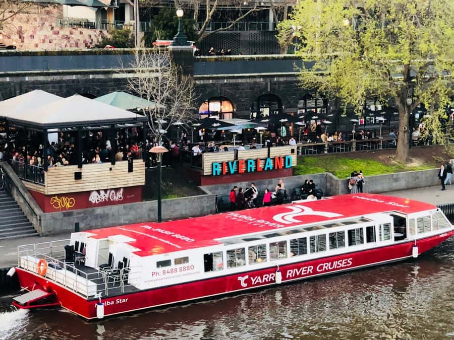 Melbourne: Yarra River Sightseeing Cruise - Going Up the River, Then Back: Why the Timing Works