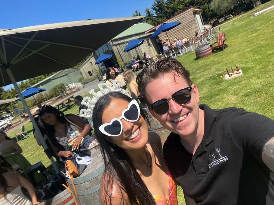 Melbourne: Yarra Valley Food, Wine, Chocolate & Gin Tour - Animals, wildlife, and historic towns on the road