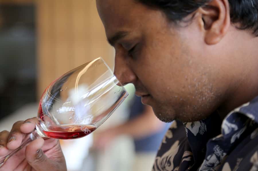 Melbourne: Yarra Valley Food & Wine Tour in a '56 Chevrolet - Winery tasting that is more than a single pour