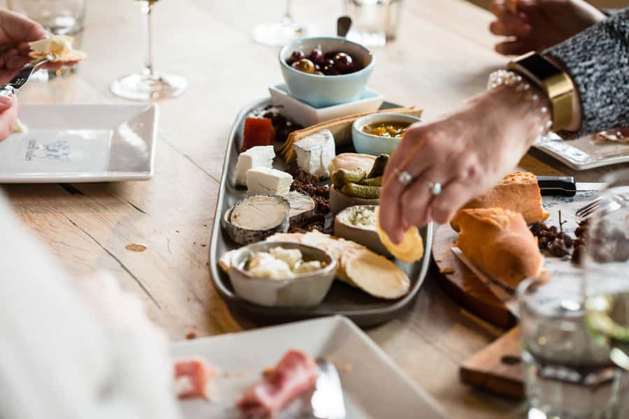 Melbourne: Yarra Valley Wine Bubbles & Kangaroos Tour - From Melbourne to the Yarra Valley, the Ride Sets the Tone