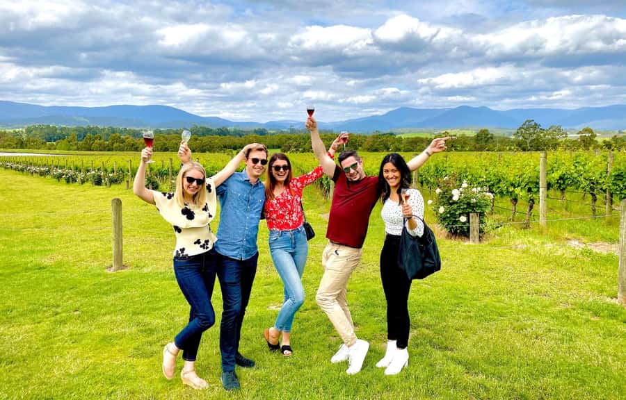 Melbourne: Yarra Valley Wine, Choc, Farm Fresh, Gin Tour - Getting To the Yarra Valley From Central Melbourne (and why the timing works)