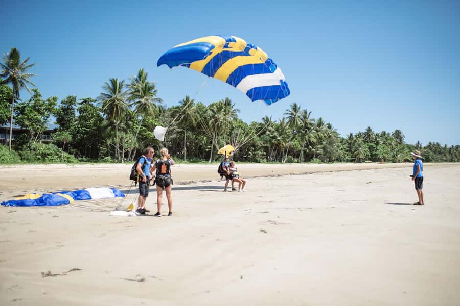 Mission Beach Tandem Skydive Experience - Photos and video: worth it, but decide before you get carried away