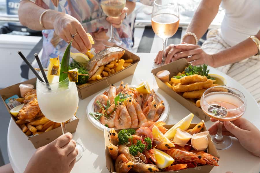 Mooloolaba: Seafood Lunch Cruise - Comfort tips for a smooth, pleasant cruise
