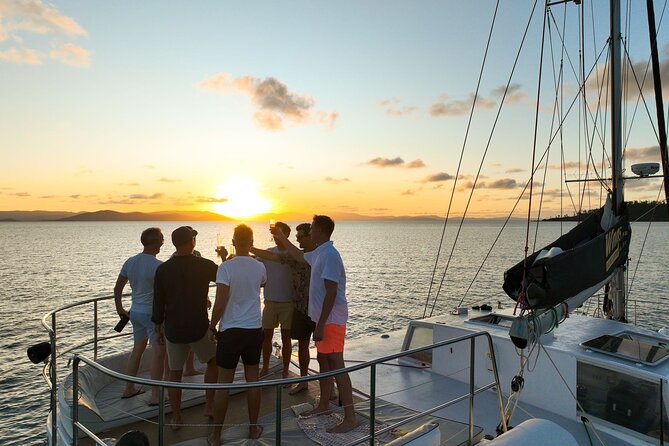 NEW SUNSET TOUR-Airlie Beach Sunset Sail in Style- BYO drinks - Airlie Beach lights and Cannonvale: the evening payoff