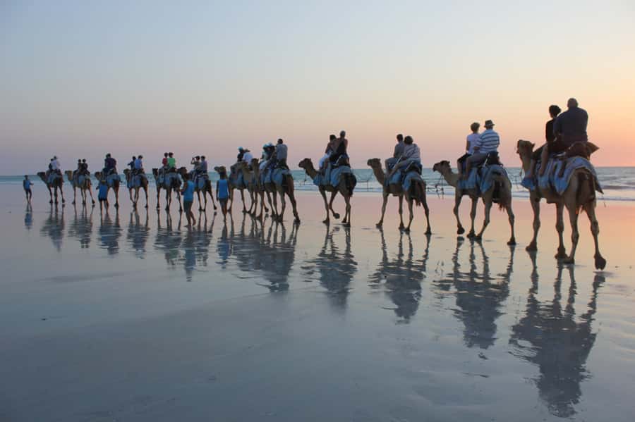 North of Rocks on Cable Beach: 1-Hour Sunset Camel Ride - The 1-Hour Experience Flow, From Safety Talk to Sunset Photos